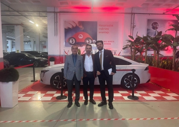 Genel Başkanımız Halil İbrahim Ece, Ana Sigorta A.Ş'nin açmış olduğu oto servis açılışına katıldı.